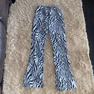 Stretchy bell bottom zebra print